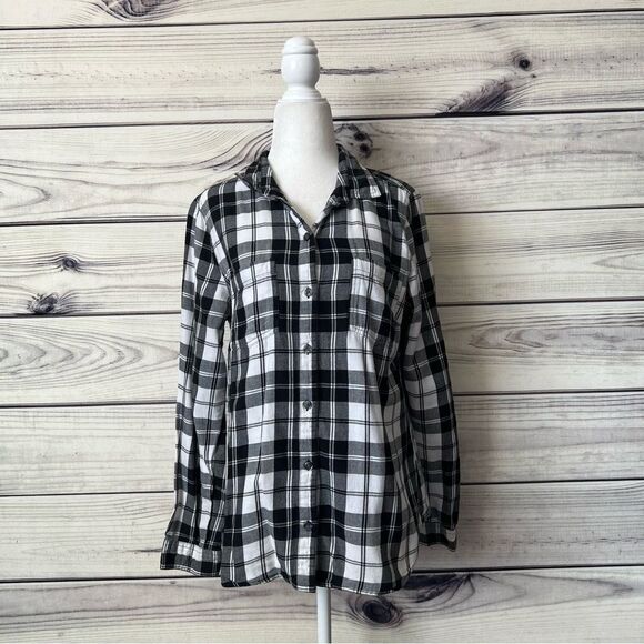 Old Navy Black & White Plaid Button Down Flannel Shirt - Picture 1 of 6